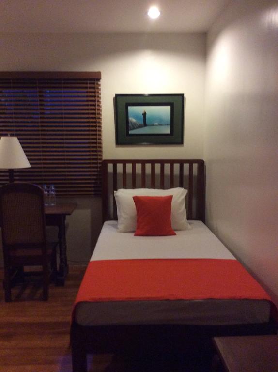 Casa Roces Bed & Breakfast เลกัซปี ห้อง รูปภาพ