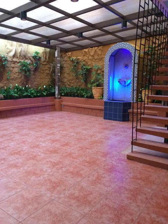 Casa Roces Bed & Breakfast เลกัซปี ภายนอก รูปภาพ