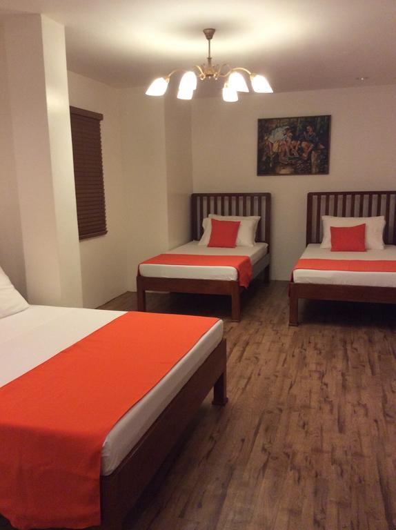 Casa Roces Bed & Breakfast เลกัซปี ห้อง รูปภาพ