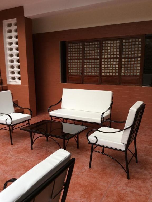 Casa Roces Bed & Breakfast เลกัซปี ภายนอก รูปภาพ